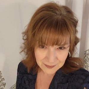 Meet your Posher, Renee